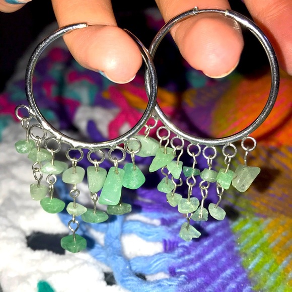 None Jewelry - VINTAGE GREEN AVENTURINE STONE DROP HOOPS